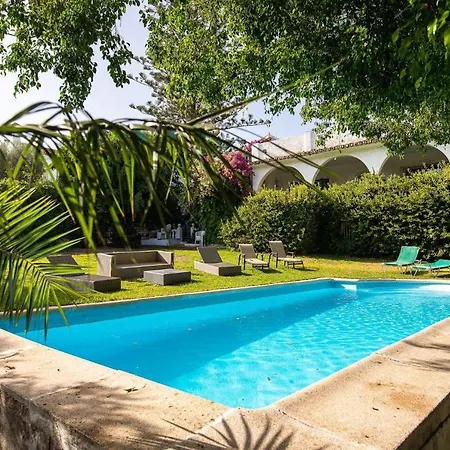 Burganvilla Nyaraló