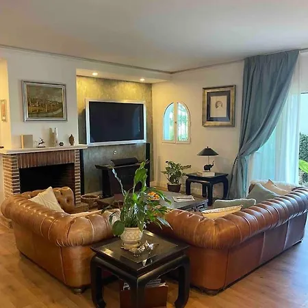 Burganvilla Nyaraló